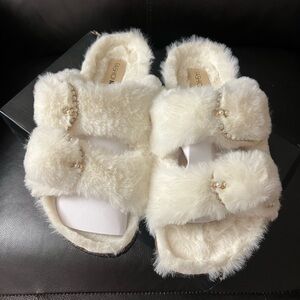 Furry White Women's Slippers
